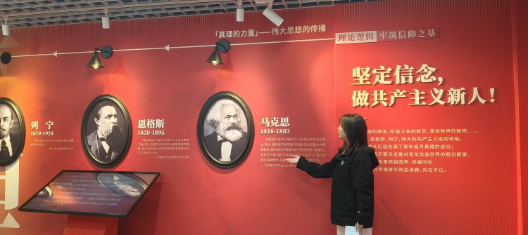 展厅当考场，史实作答卷：“星火”创新实验班学生这样“讲”出真本领