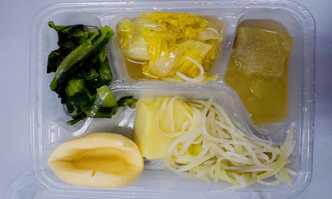 这堂“大思政课”，有点“上头”：吃完忆苦饭，分完家里票，他们发誓再也不浪费一粒米……